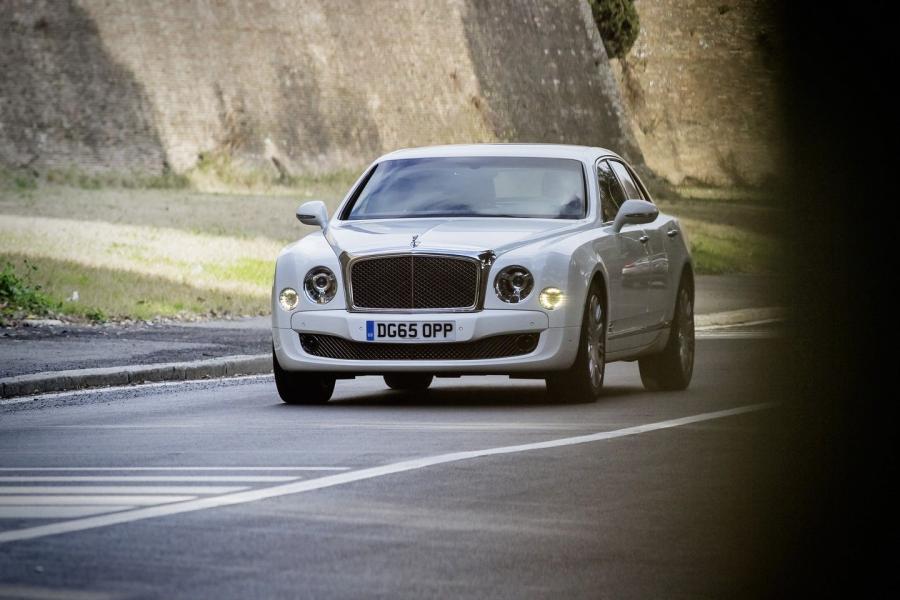  Bentley Mulsanne Speed 2015 года  (фото 101 из 117)